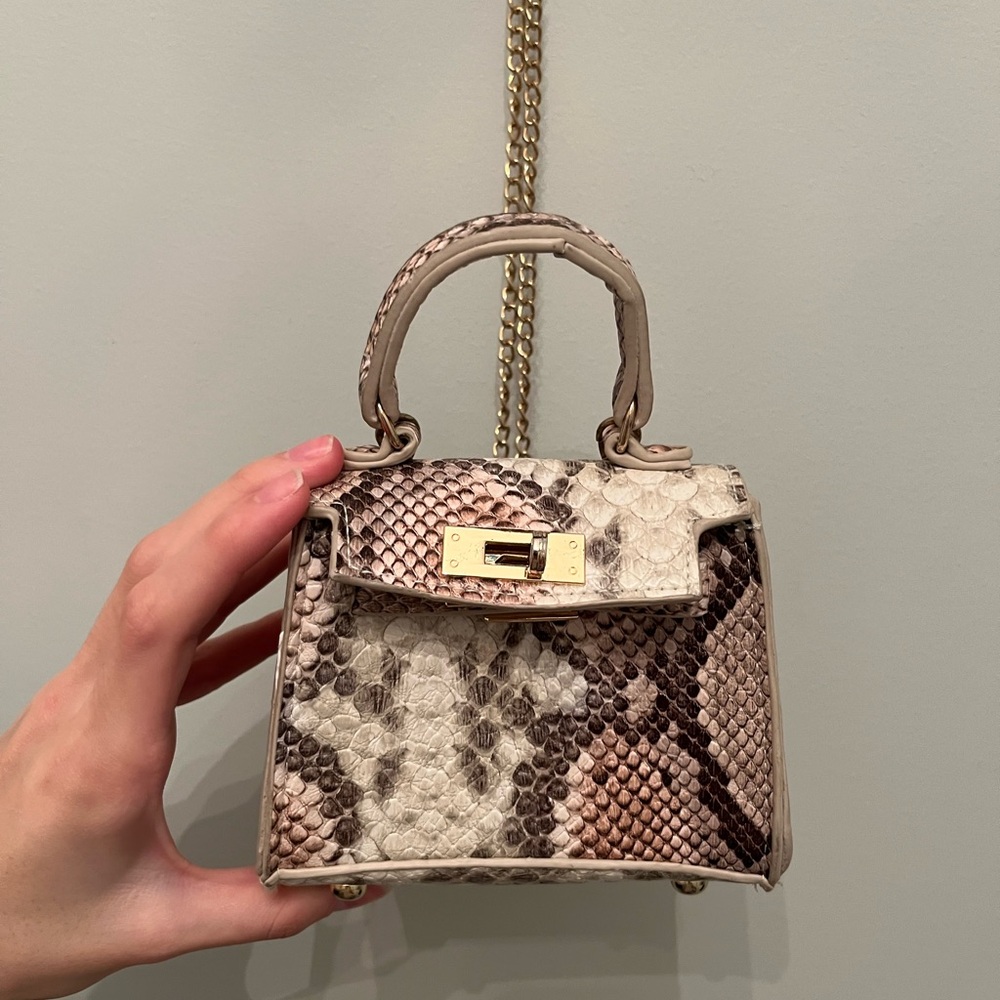 Mini Handbag Chain link Snakeskin Patterned - Picture 6 of 9